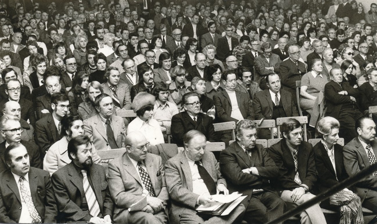 Bürgerversammlung in der TSV-Halle 1973
